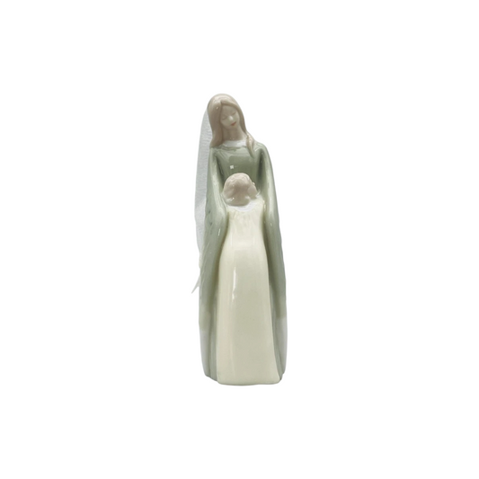 2002 Angel in Disguise Hallmark Ornament (Angel) QX8983