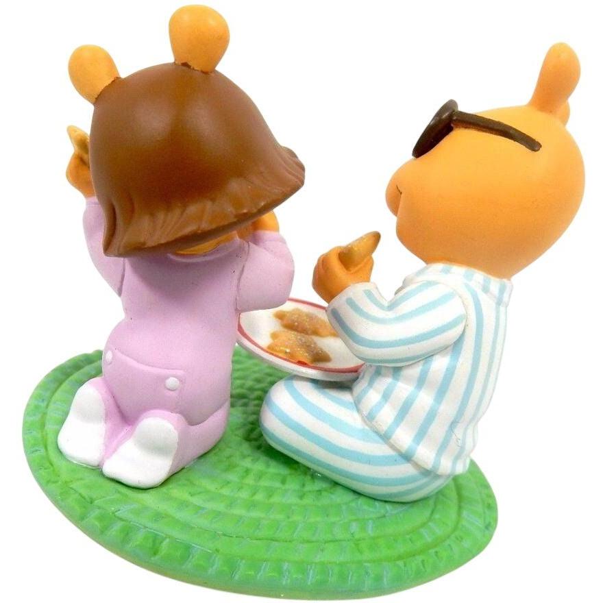 2002 Arthur and D.W. Hallmark Ornament (A Perfect Christmas!) QX8843