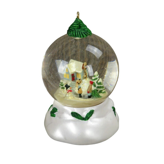 2002 Bringing Home The Tree Hallmark Ornament (Winter Wonderland) QX8186