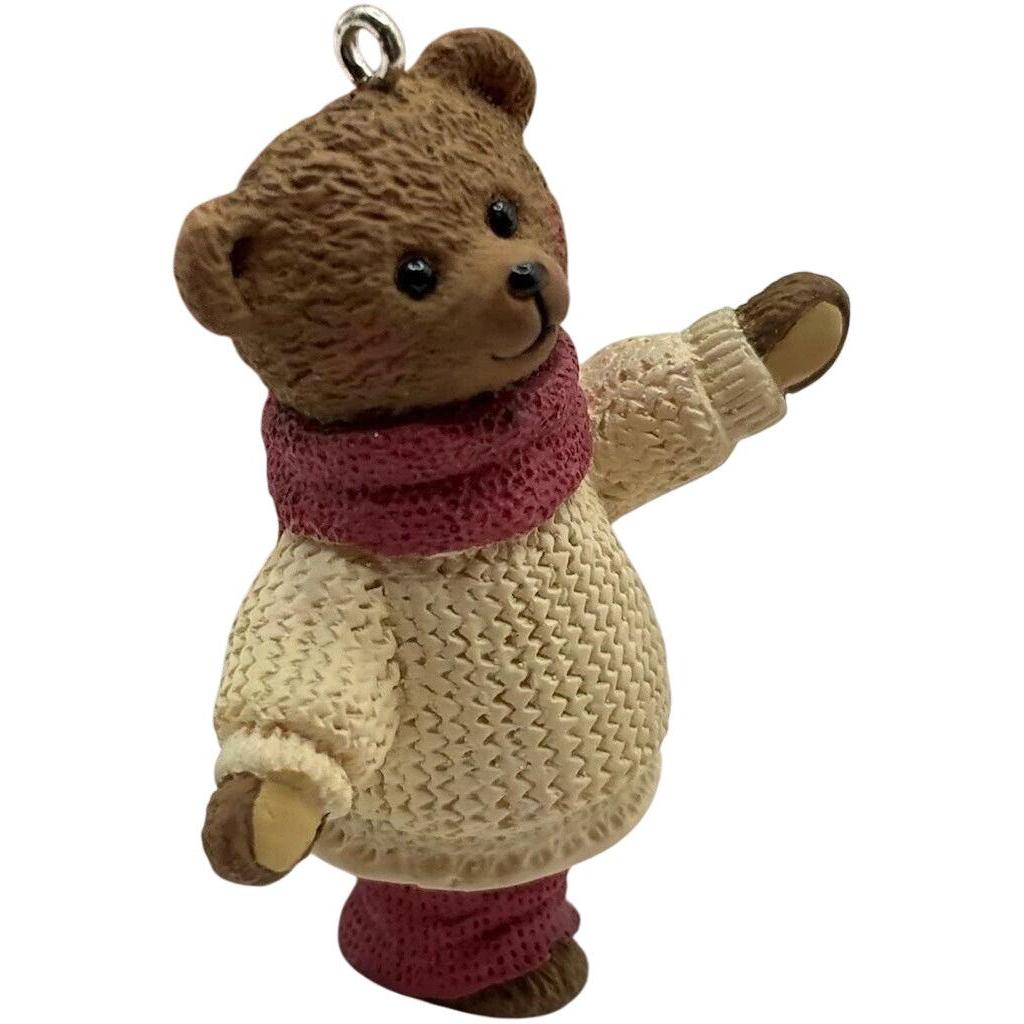 2002 Calvin Carver Hallmark Ornament (Snow Cub Club) QRP4646