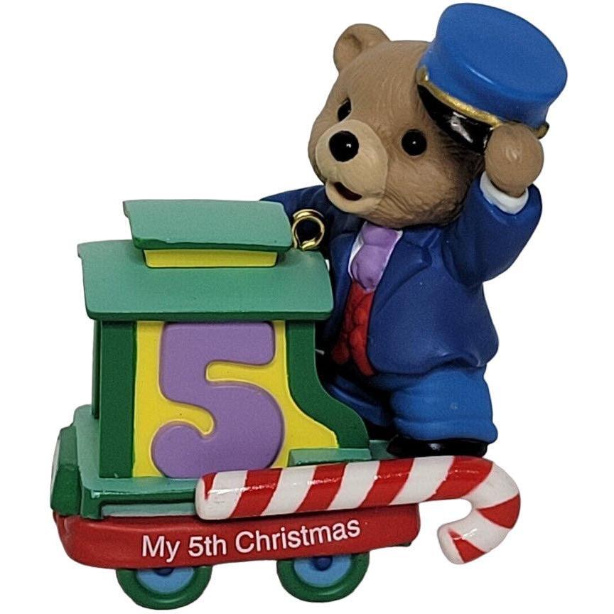 2002 Child's Fifth Christmas Hallmark Ornament (Child's Age Collection) QX8346