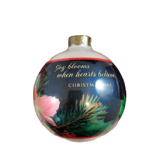 2002 Christmas Floral Hallmark Ornament (Ball) QX2963