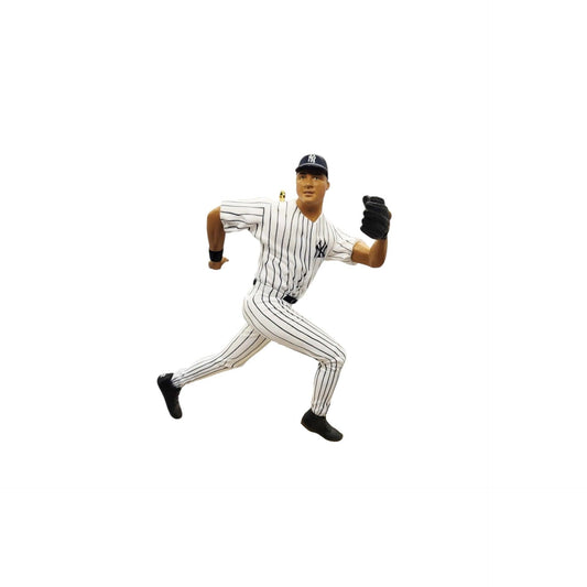 2002 Derek Jeter Hallmark Ornament (At the Ballpark) QXI5242 Image1