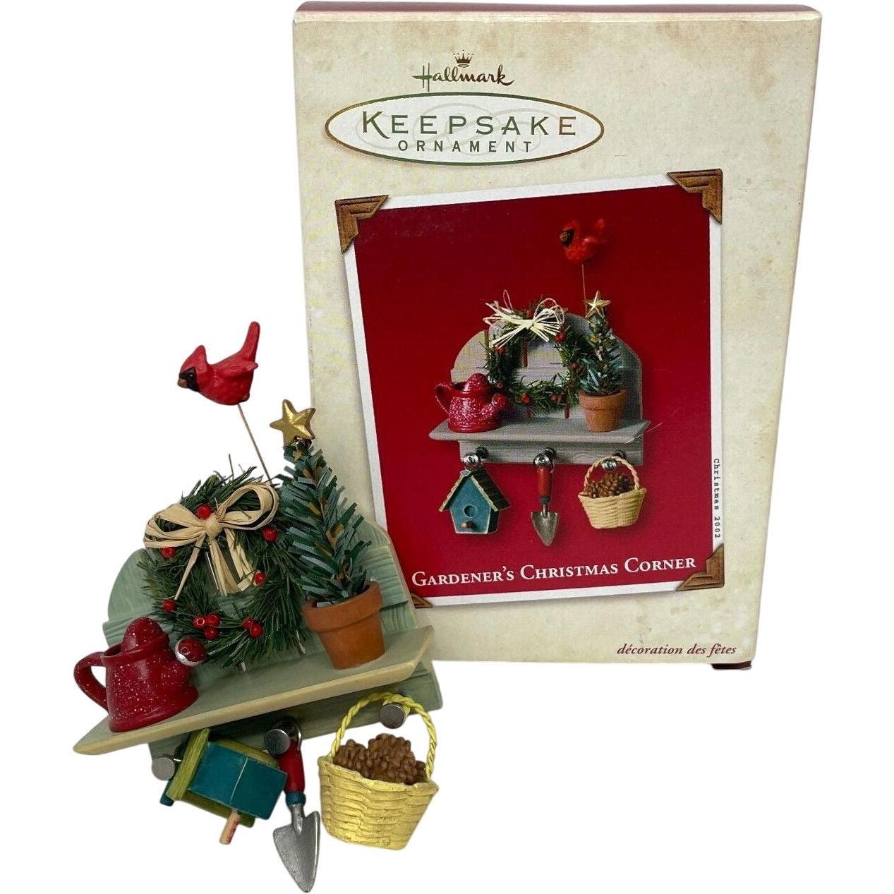 2002 Gardener's Christmas Corner Hallmark Ornament (Garden) QX2866