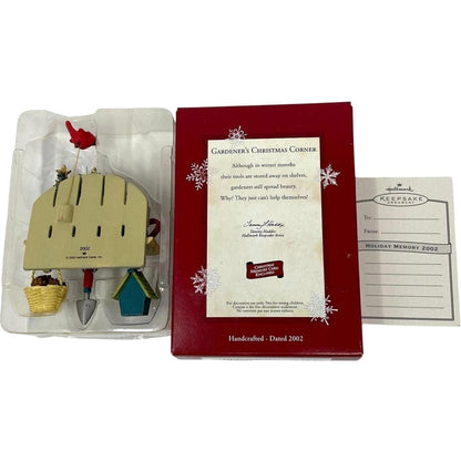 2002 Gardener's Christmas Corner Hallmark Ornament (Garden) QX2866