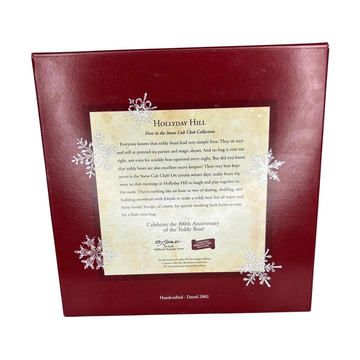 2002 Hollyday Hill Display Base Hallmark Ornament (Snow Cub Club) QRP4683 Image7