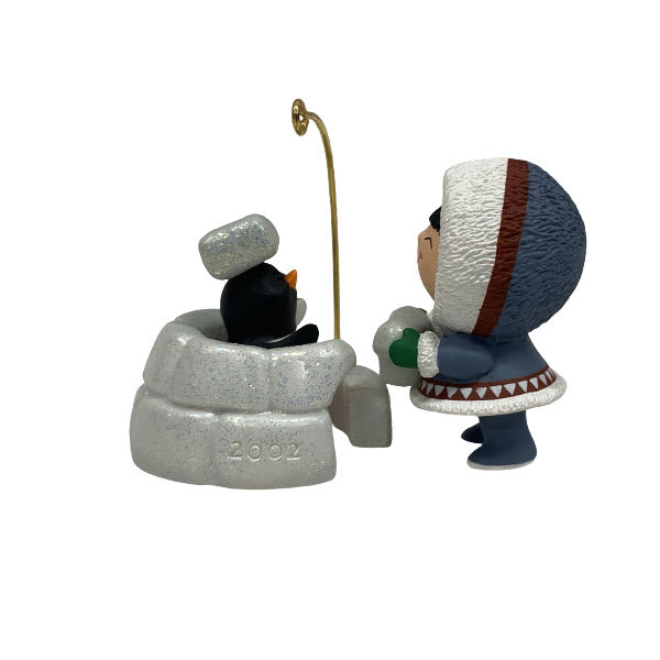 2002 Igloo Hallmark Ornament (Frosty Friends) QX8053