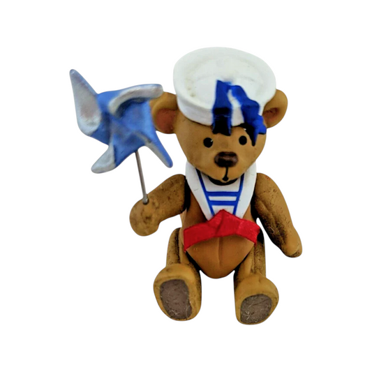2002 Itty Bitty Bears Hallmark Ornament (Bitty Bear) QMM7076 Image1