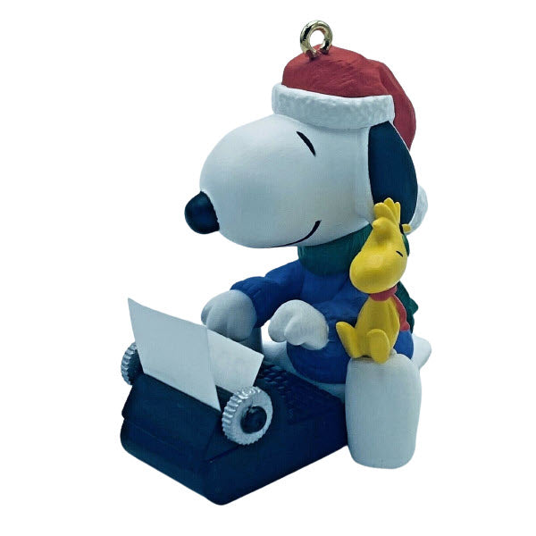 2002 Literary Ace Hallmark Ornament (Spotlight on Snoopy) QX8043