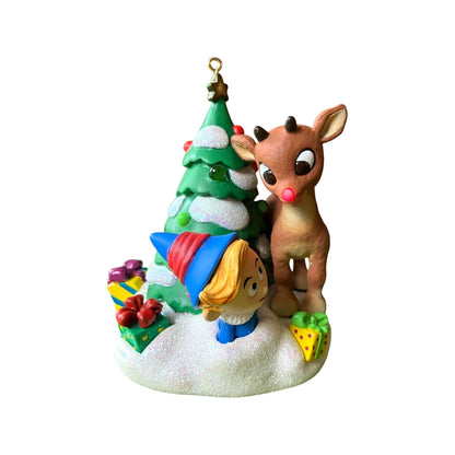 2002 Rudolph's Brightest Christmas (Rudolph the Red-Nosed Reindeer) Carlton Cards Heirloom Ornament CXOR-066G Image3