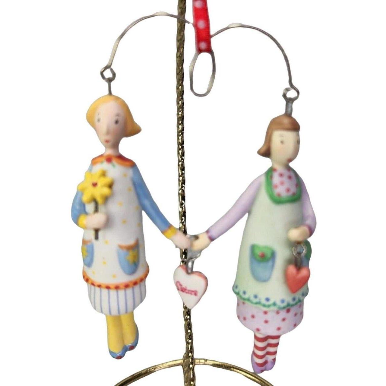 2002 Sisters Hallmark Ornament (Family) QX8686