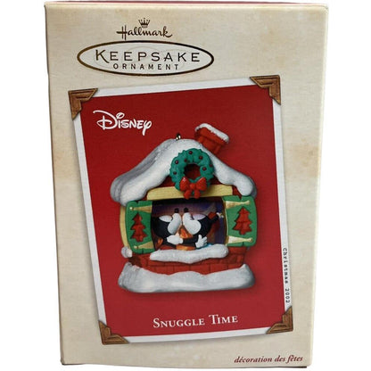 2002 Snuggle Time Hallmark Ornament (Disney) QXD4916