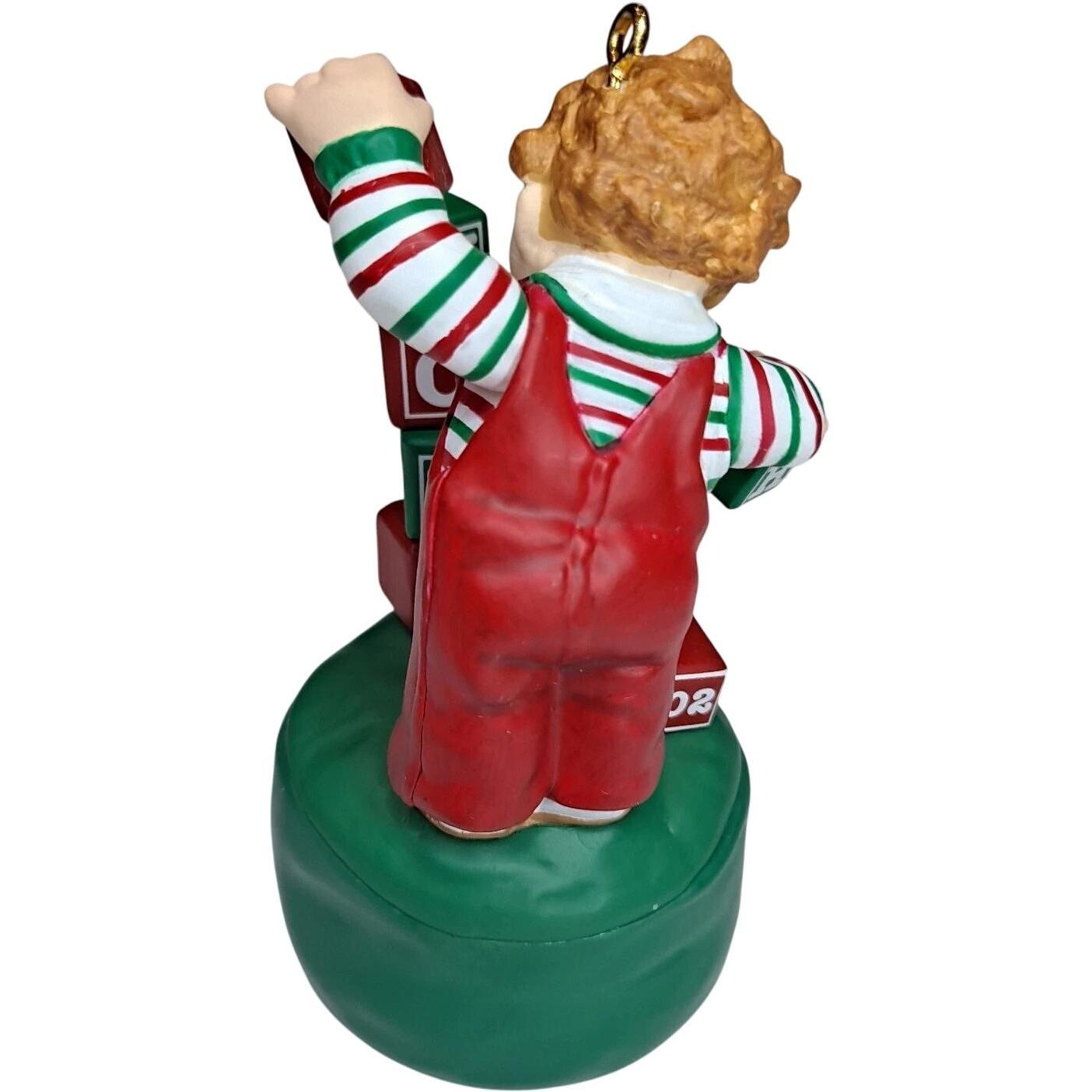 2002 Teetering Toddler Hallmark Ornament (Family) QX8916