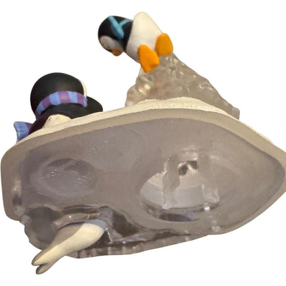 2002 Topping the Tree Hallmark Ornament (Kris' Penguins) QX6953