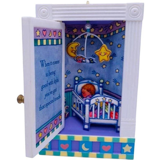 2002 Tucked In Tenderly Hallmark Ornament (Baby) QX2886