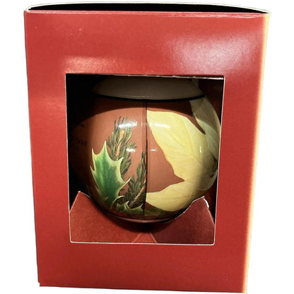 2002 White Poinsettia Hallmark Ornament (Ball) QX2953