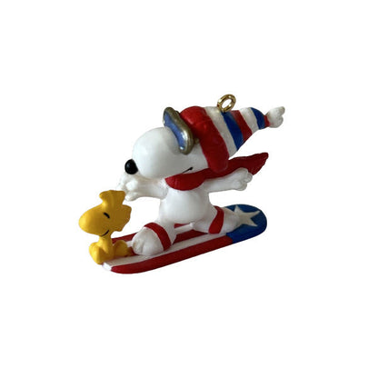 2002 Winter Fun with Snoopy Hallmark Ornament (Winter Fun with Snoopy) QXM4343