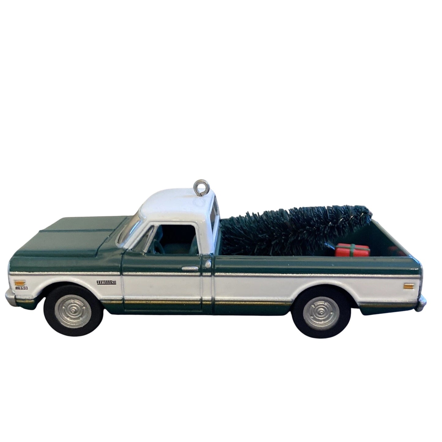 2003 1972 Chevrolet Cheyenne Super Hallmark Ornament (All-American Trucks) QX8117