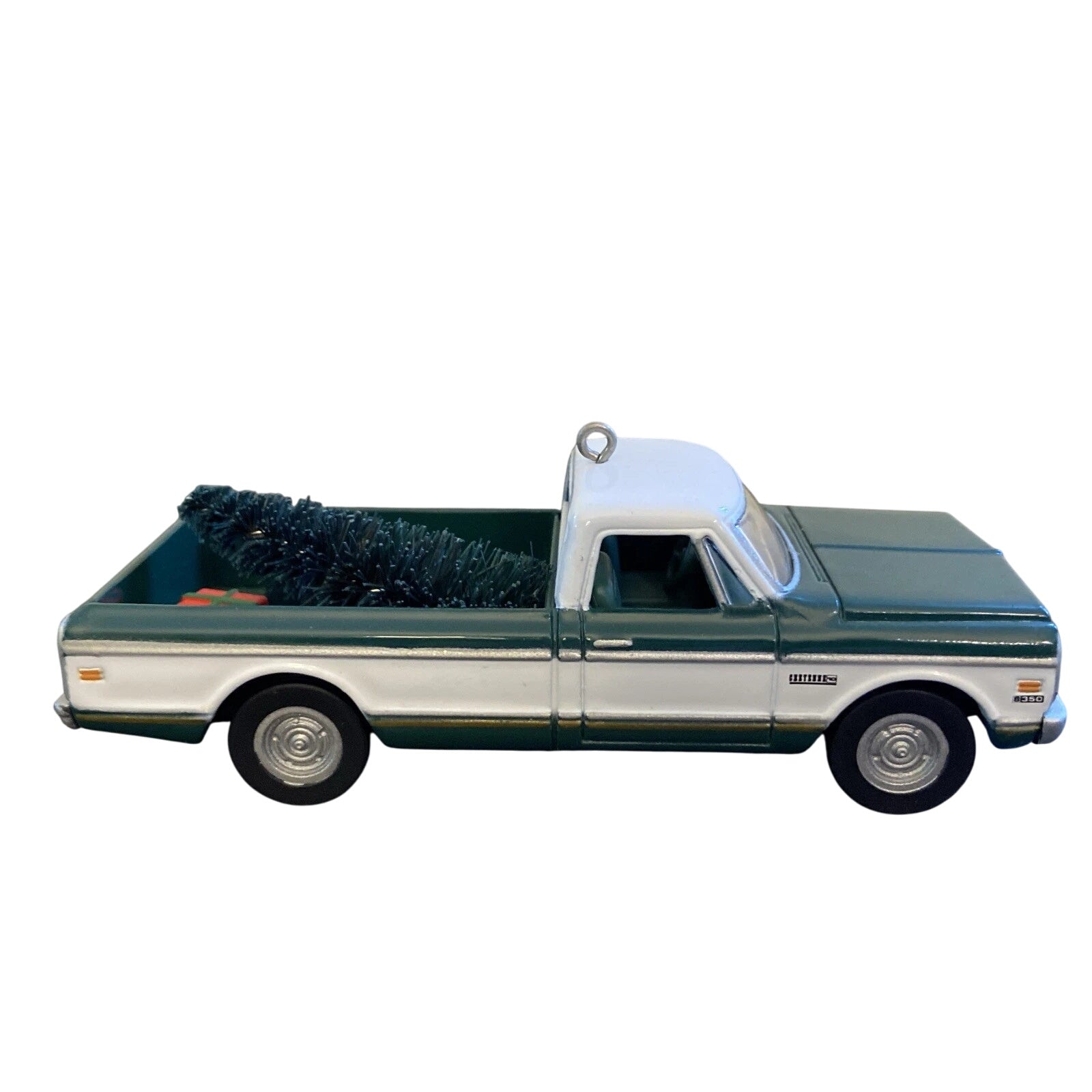 2003 1972 Chevrolet Cheyenne Super Hallmark Ornament (All-American Trucks) QX8117