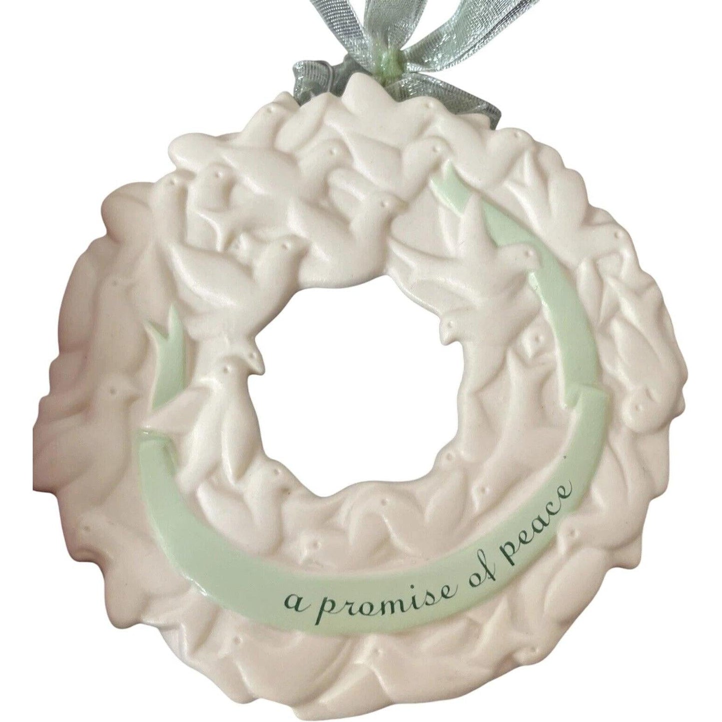 2003 Peace Wreath Hallmark Ornament (Wreath) QXG8687