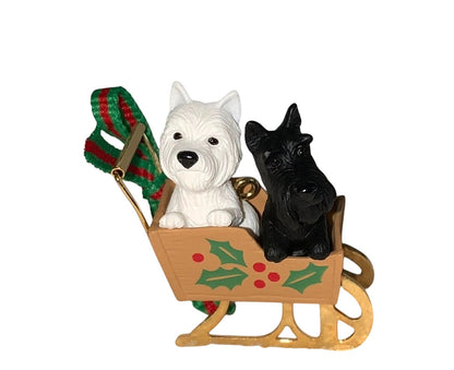 2003 Puppies on the Doorstep Hallmark Ornament (Animal) QXM4989