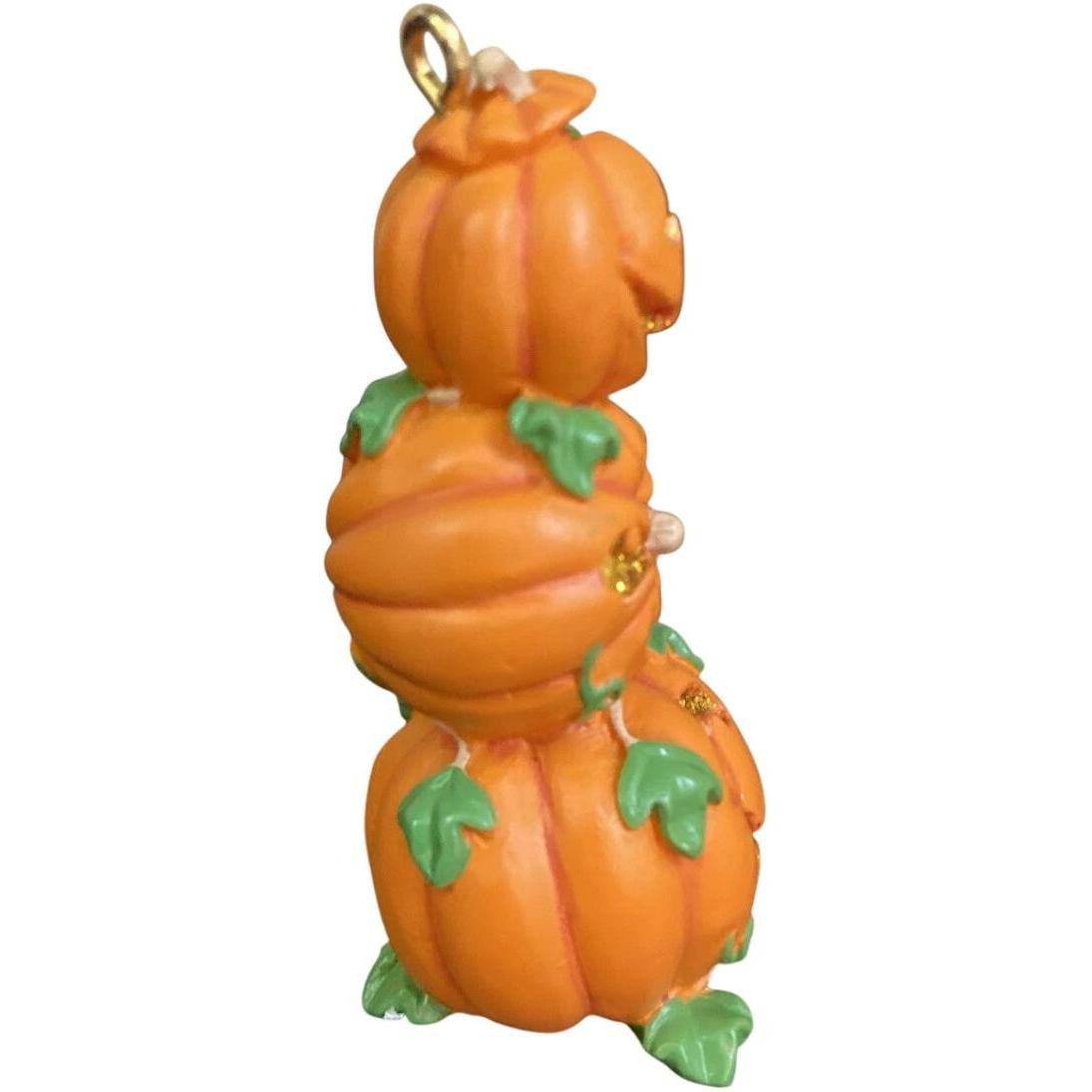 2003 Stack-O'-Lanterns Hallmark Ornament (Halloween) QFO6049