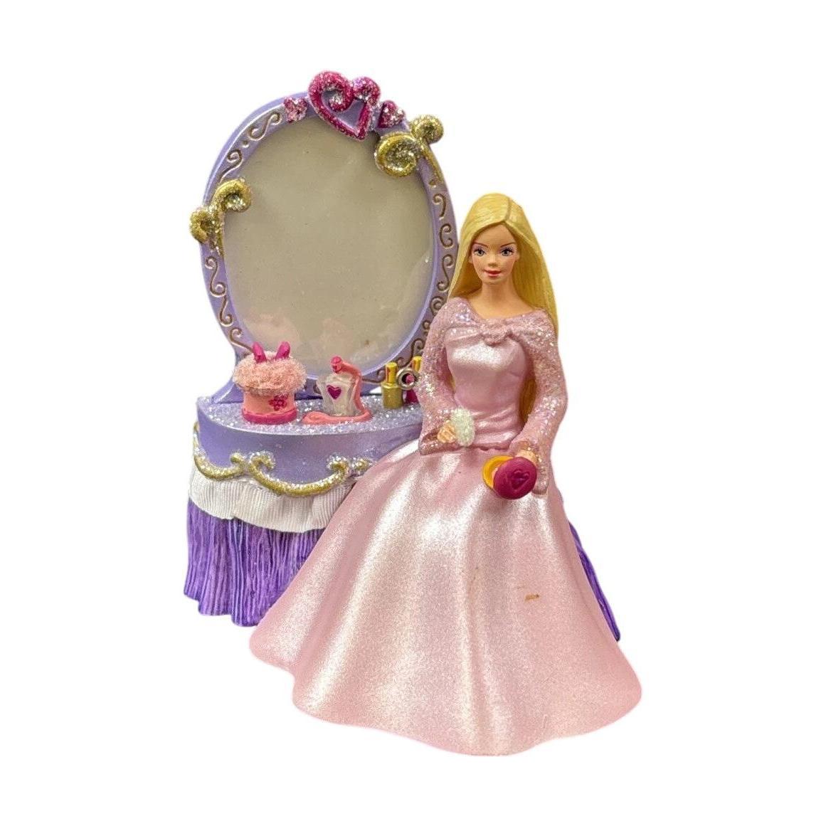 2003 Barbie Special Hallmark Ornament (Barbie) QXI4269 Image1
