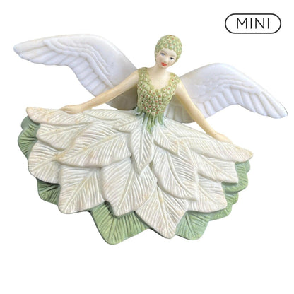 2003 Beautiful Angel Hallmark Ornament (Tree Topper) QXM4978 Image1