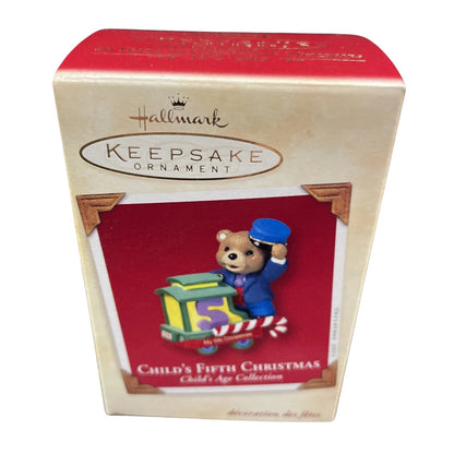 2003 Child's Fifth Christmas Hallmark Ornament (Child's Age Collection) QXG8717