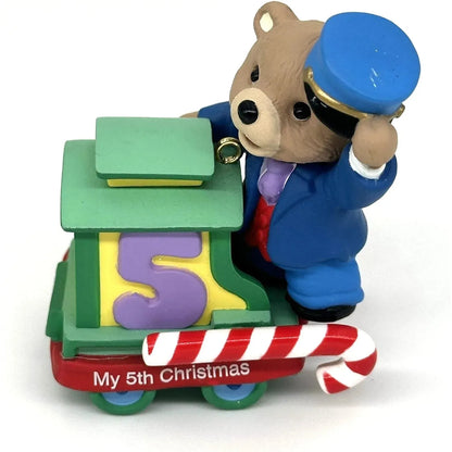 2003 Child's Fifth Christmas Hallmark Ornament (Child's Age Collection) QXG8717