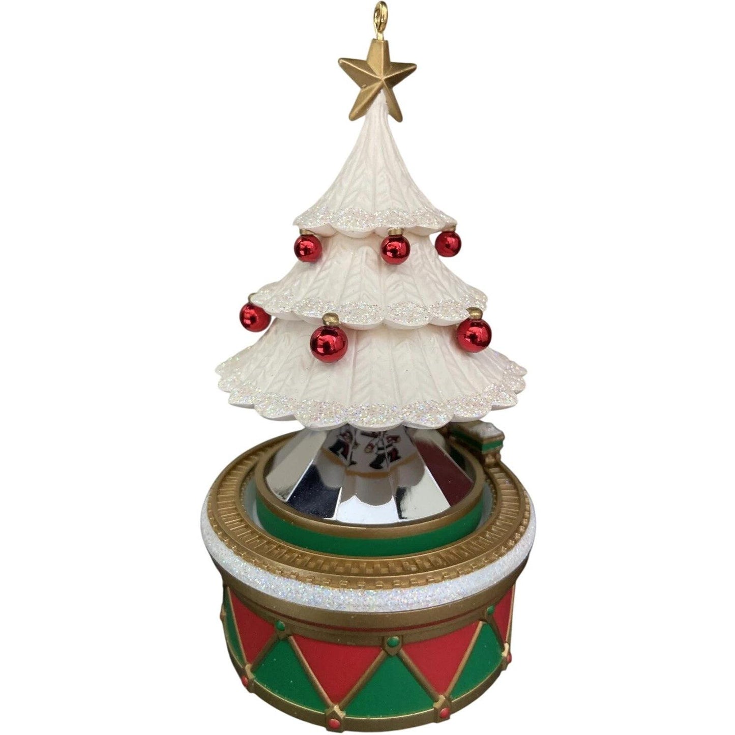 2003 Christmas Tree Dreams Hallmark Ornament (Windup Motion and Music!) QLX7477