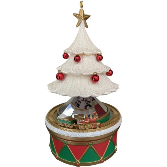 2003 Christmas Tree Dreams Hallmark Ornament (Windup Motion and Music!) QLX7477