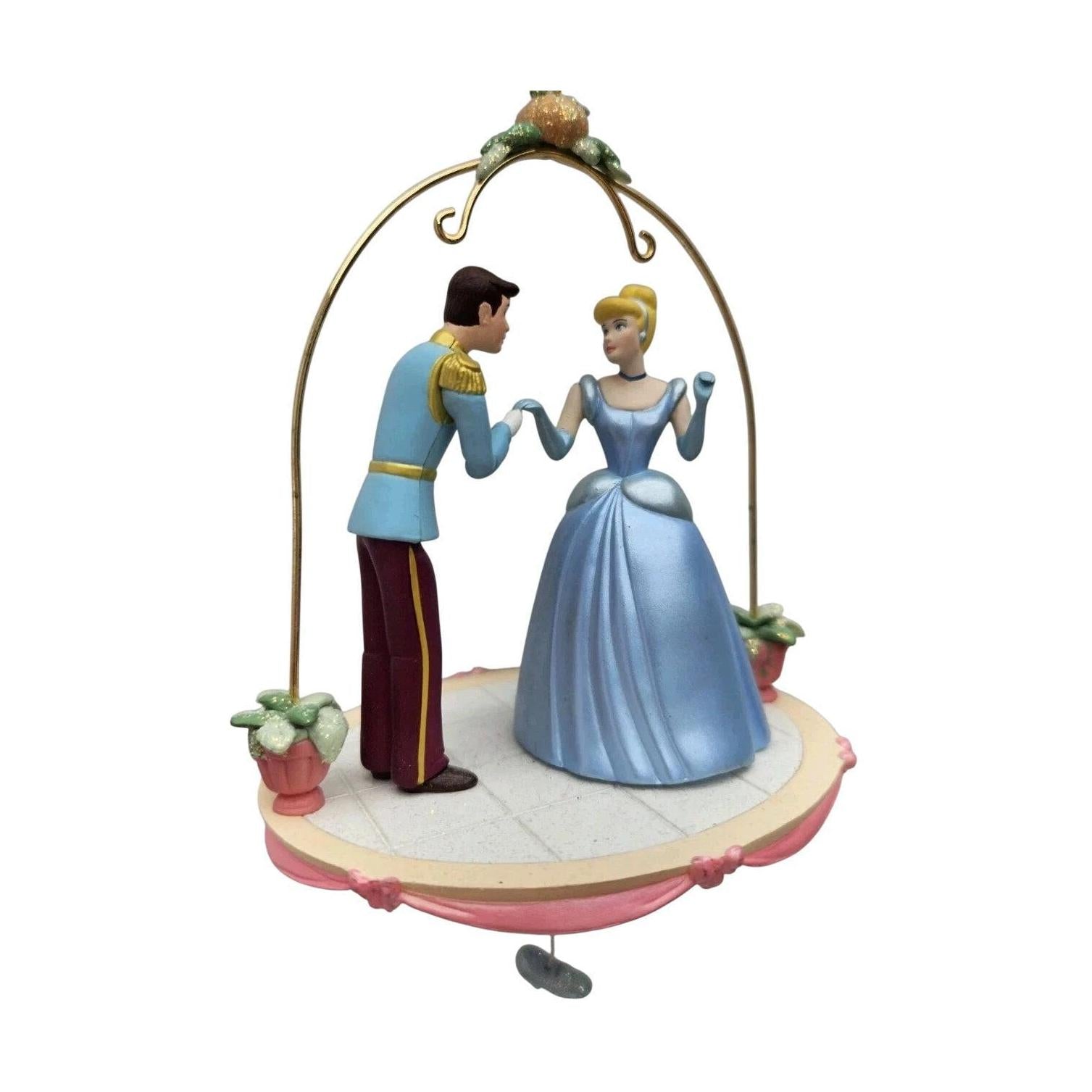 2003 Cinderella and Prince Charming Hallmark Ornament (Cinderella) QXD5139 Image3