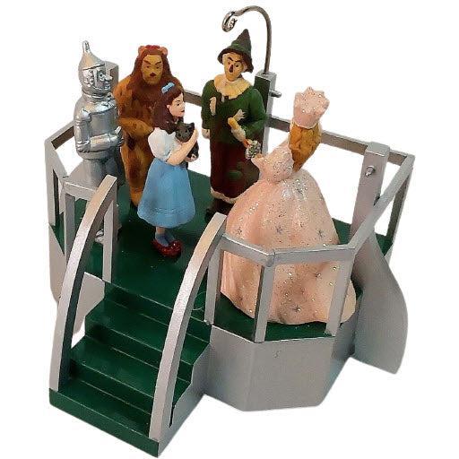 2003 Click Your Heels Hallmark Ornament (The Wizard of Oz) QXI7487