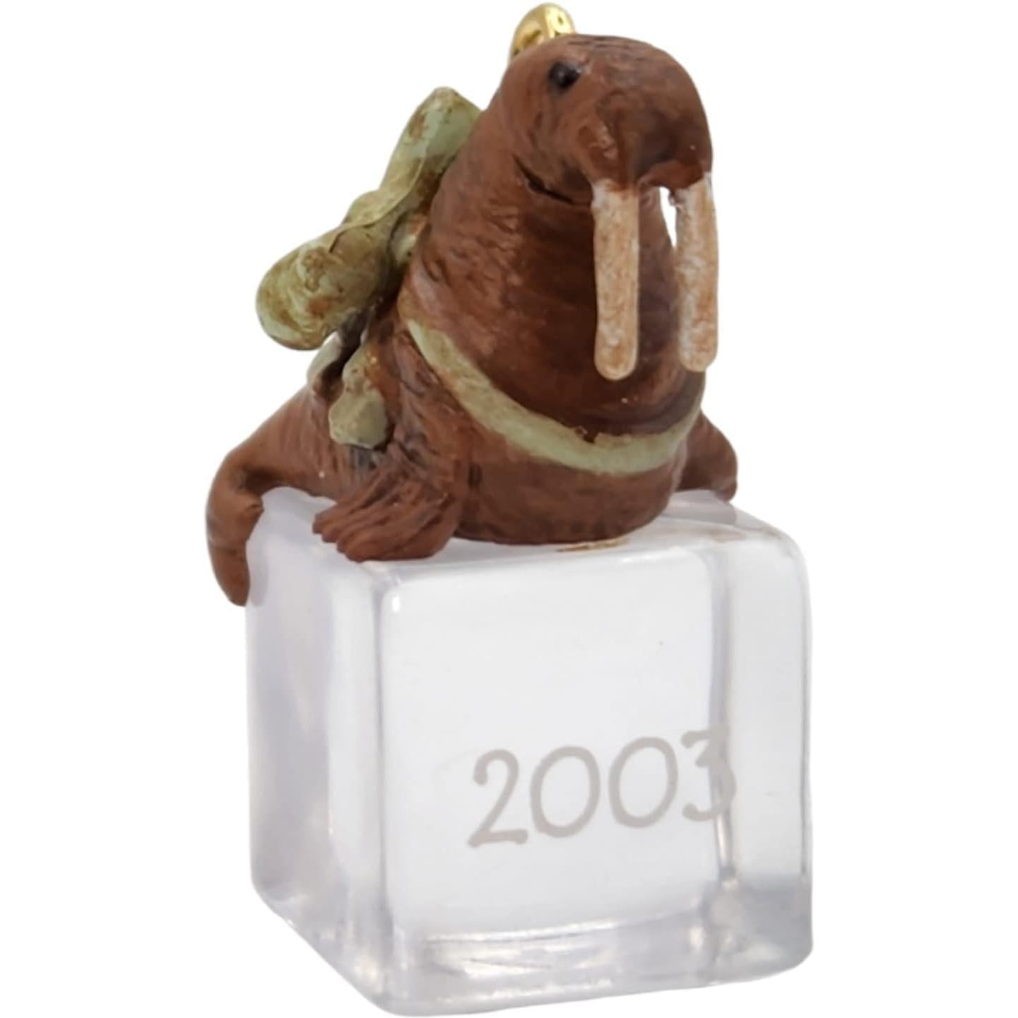 2003 Ice Block Buddies Hallmark Ornament (Ice Block Buddies) QXM4899