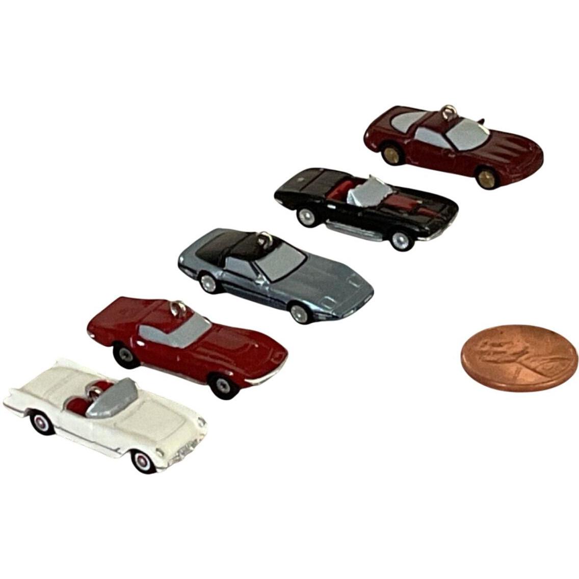 2003 Join the Caravan! Hallmark Ornament (Corvette's 50th Anniversary) QXM4977