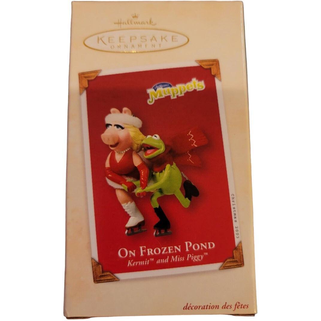 2003 Kermit and Miss Piggy Hallmark Ornament (The Muppets) QXI4289