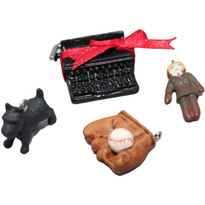 2003 Kit's Treasures Hallmark Ornament (The American Girls Collection) QAC6408