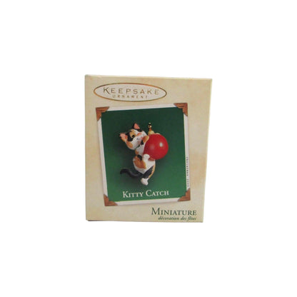 2003 Kitty Catch Hallmark Ornament (Kitty) QXM4997 Image2