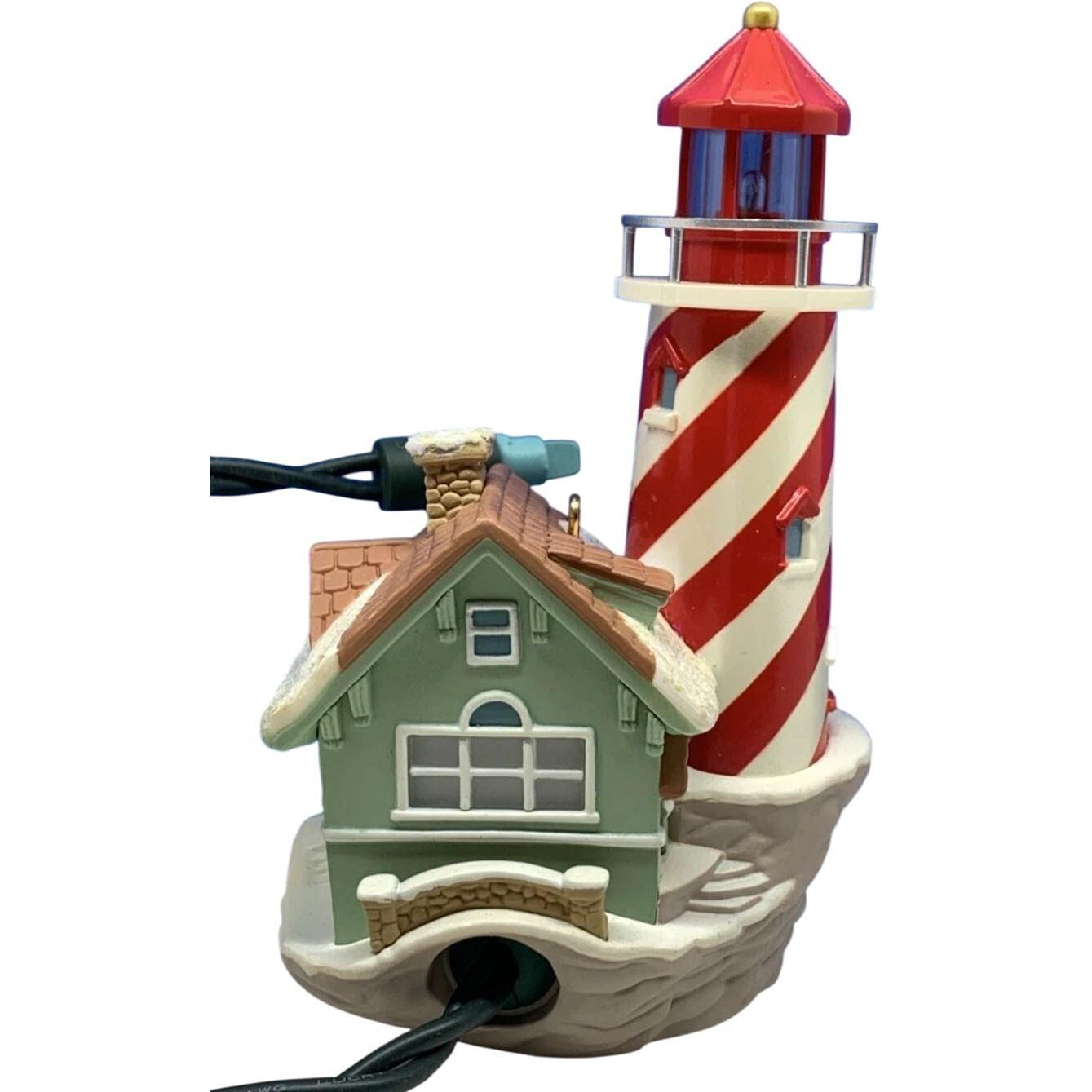 2003 Lighthouse Greetings Hallmark Ornament (Lighthouse Greetings) QX7409