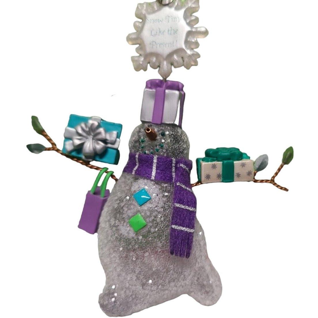 2003 Snow Time Like the Present! Hallmark Ornament (Snowman's Land) QP1137