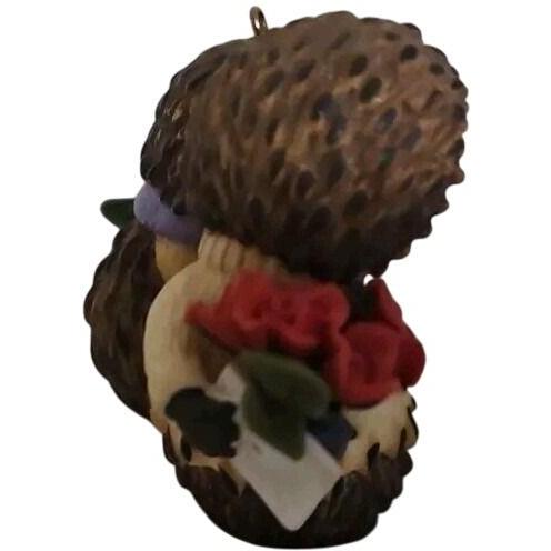 2003 Stuck On You Hallmark Ornament (Hedgehogs) QXG8867