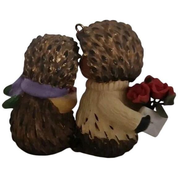 2003 Stuck On You Hallmark Ornament (Hedgehogs) QXG8867