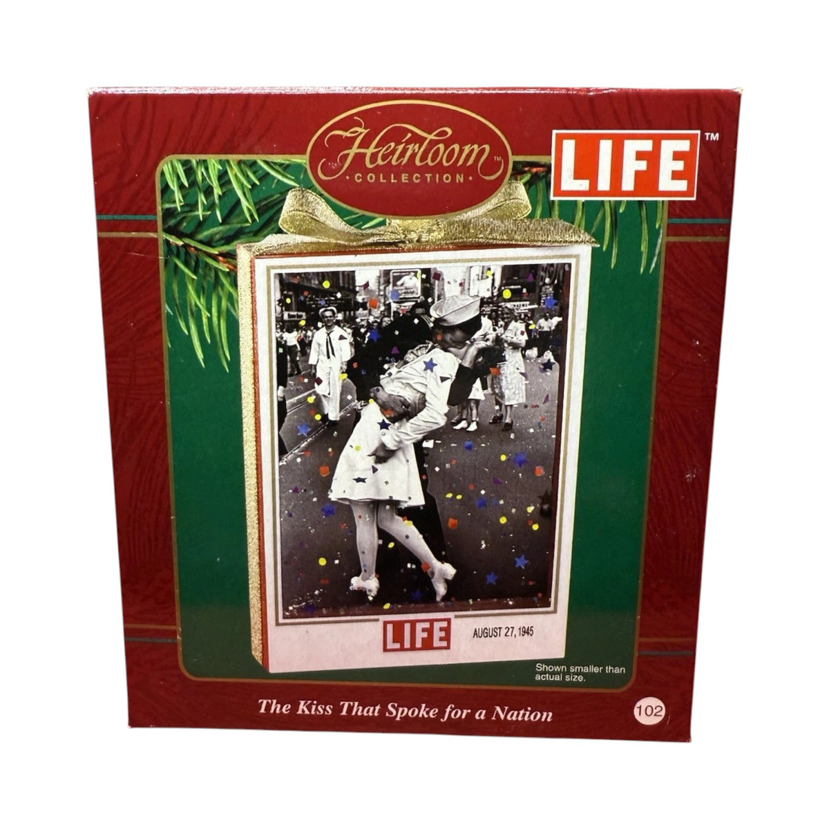 2003 The Kiss That Spoke for a Nation (LIFE Magazine) Carlton Cards Heirloom Ornament CXOR-121J Image2