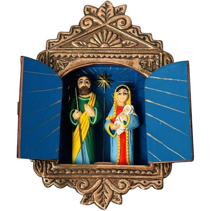 2004 Cuando El Nacio Hallmark Ornament (Spanish) QXG5361