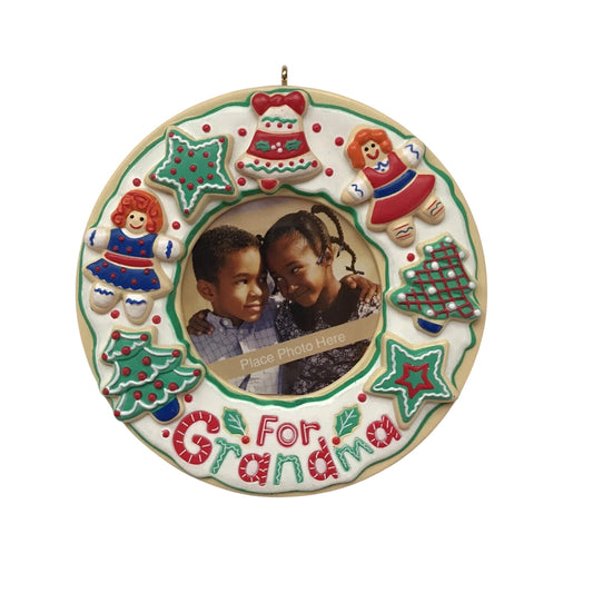 2004 For Grandma Hallmark Ornament (Photo Holder) QXG5574