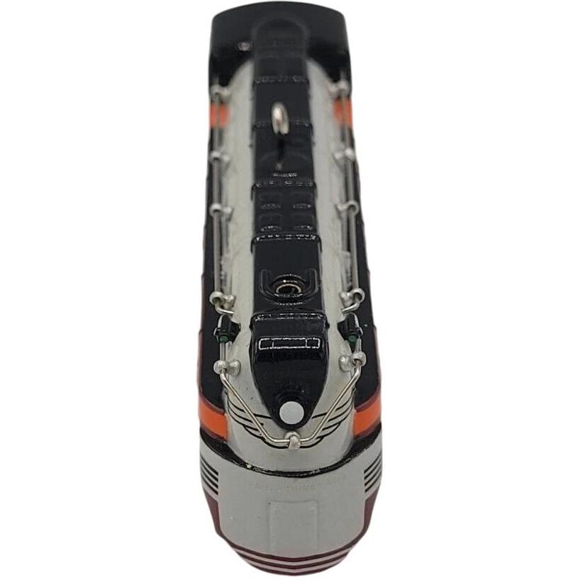 2004 Hallmark Ornament (1939) Hiawatha Steam Locomotive Hallmark Ornament (Lionel) QX8454