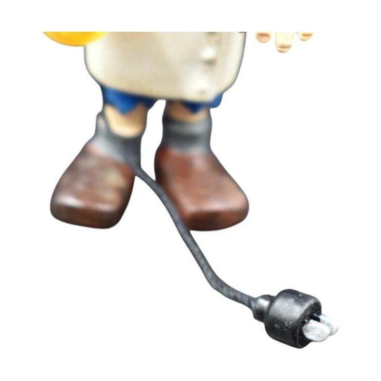 2004 Hugo, The Handyman Hallmark Ornament (Halloween) QFO6044