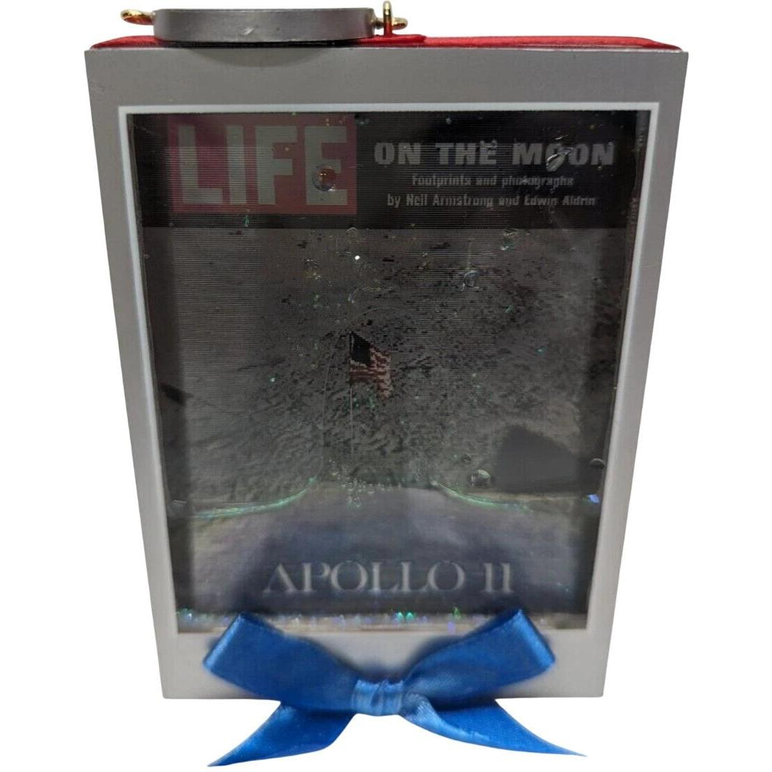 2004 LIFE on the Moon - Water Globe Carlton Cards Ornaments (Books) by Carlton Cards CXOR-103L