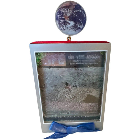 2004 LIFE on the Moon - Water Globe Carlton Cards Ornaments (Books) by Carlton Cards CXOR-103L